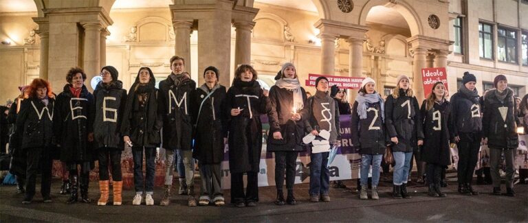 Solidarnie z oskarżonymi lekarkami / Solidarität mit den angezeigten Ärzt*innen!